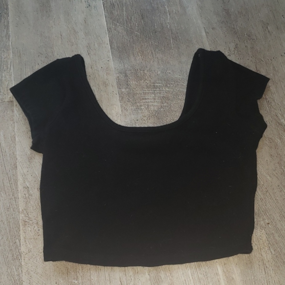 Black crop top